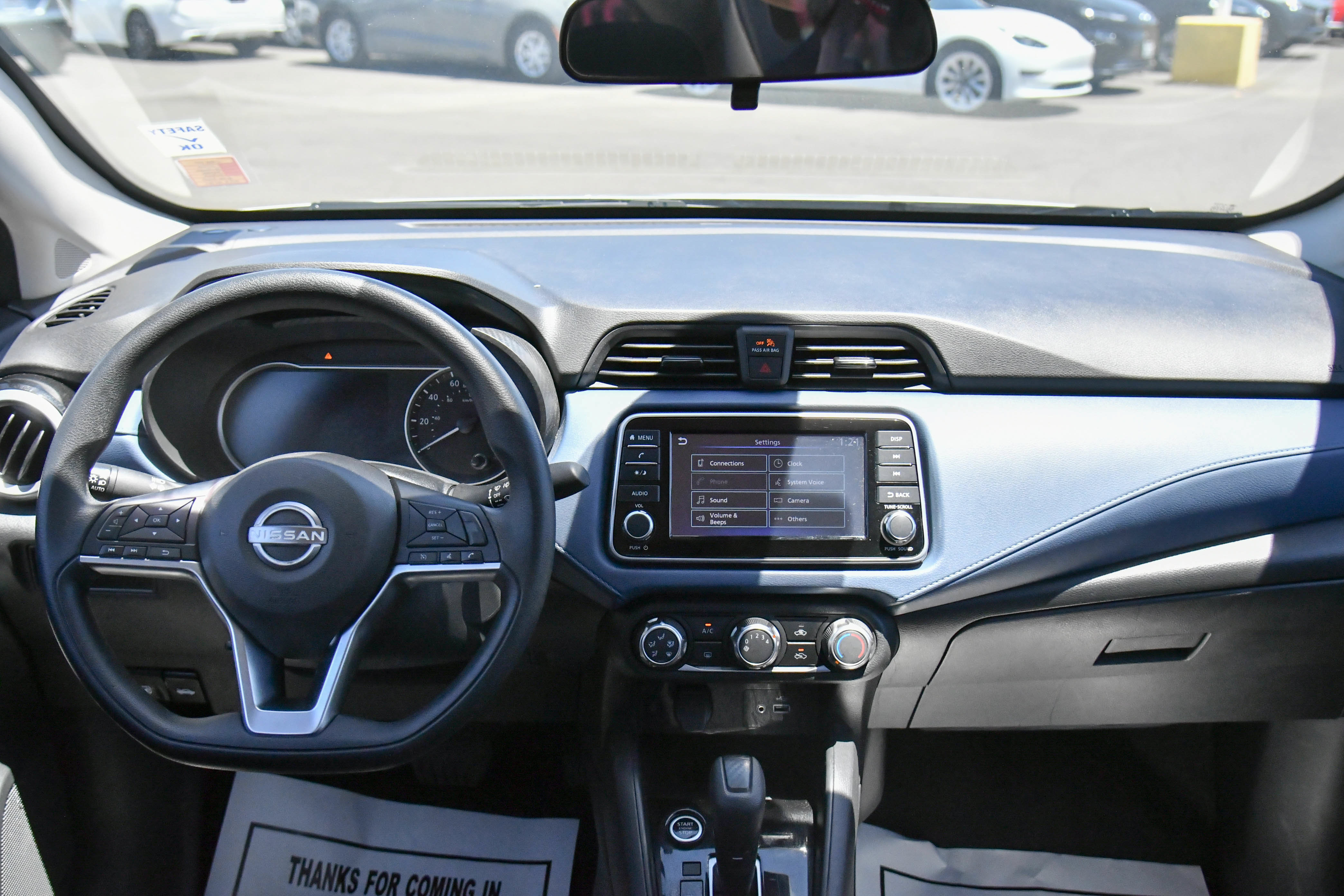 Used 2025 Nissan Versa SV FWD image 32