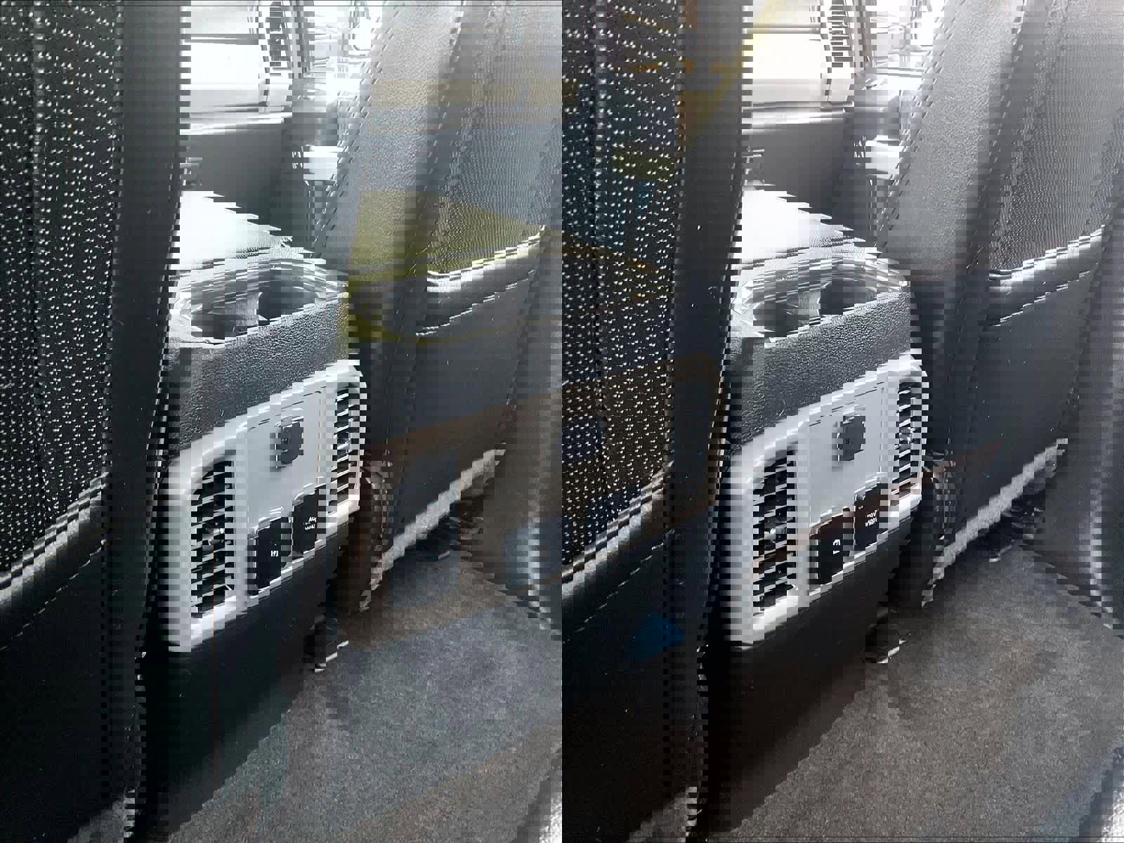 Used 2018 Ford F350 Lariat w/ Lariat Ultimate Package image 27