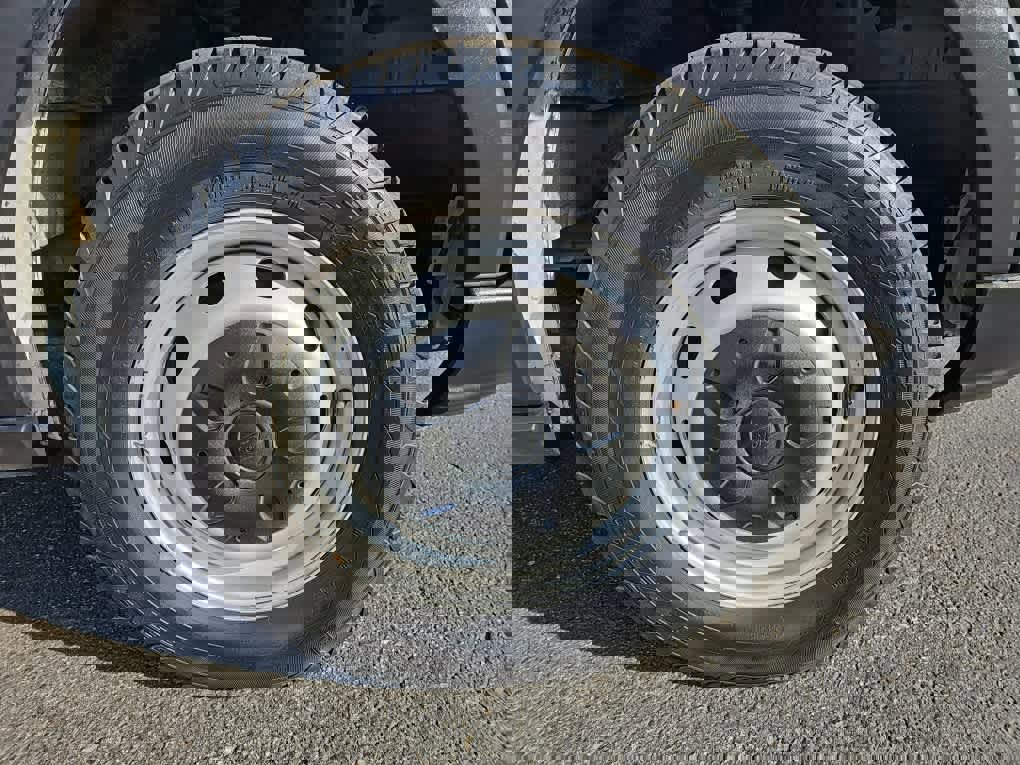 Used 2019 Ford Transit 250 148 Medium Roof image 12