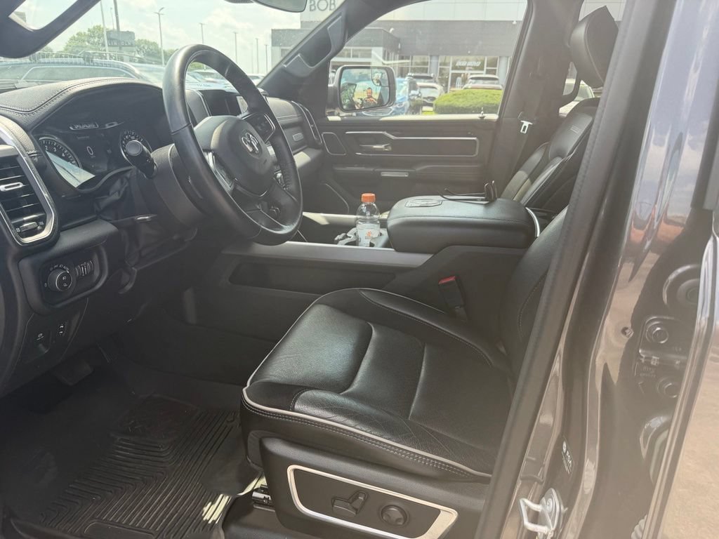 Used 2022 RAM 1500 Laramie AWD/4WD image 7