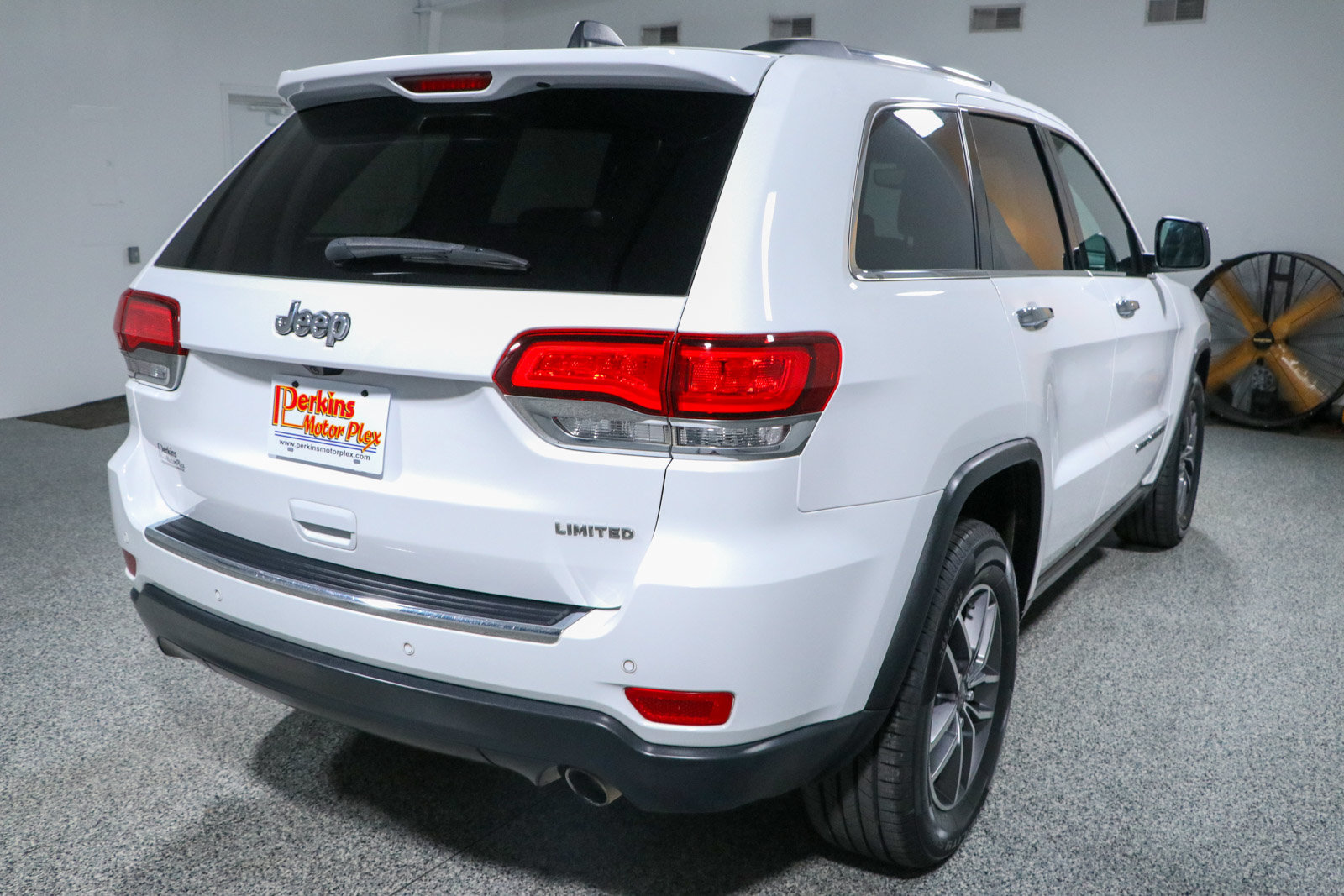 Used 2021 Jeep Grand Cherokee Limited RWD image 7