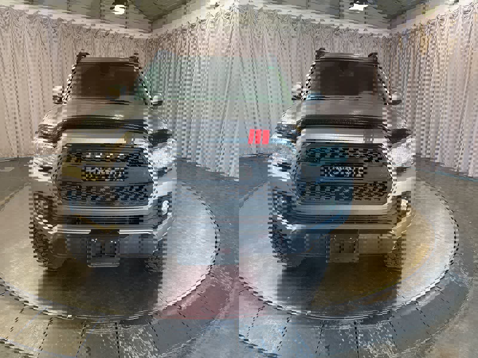 Used 2021 Toyota Tacoma SR5 image 2