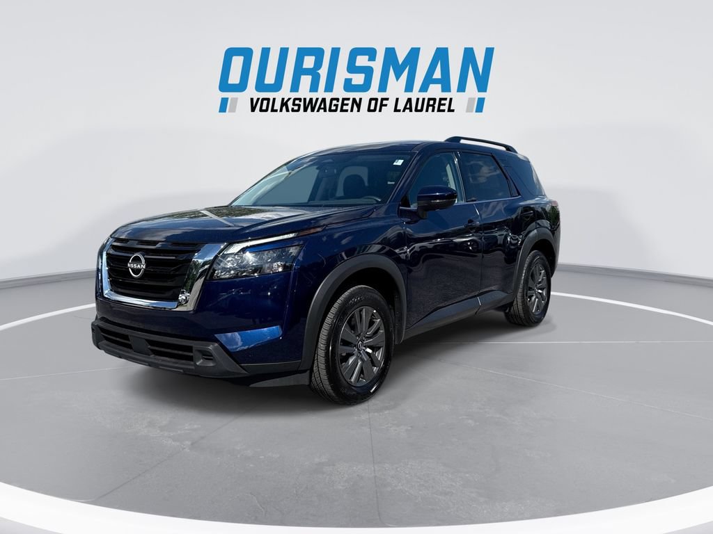 Used 2025 Nissan Pathfinder SV FWD image 4