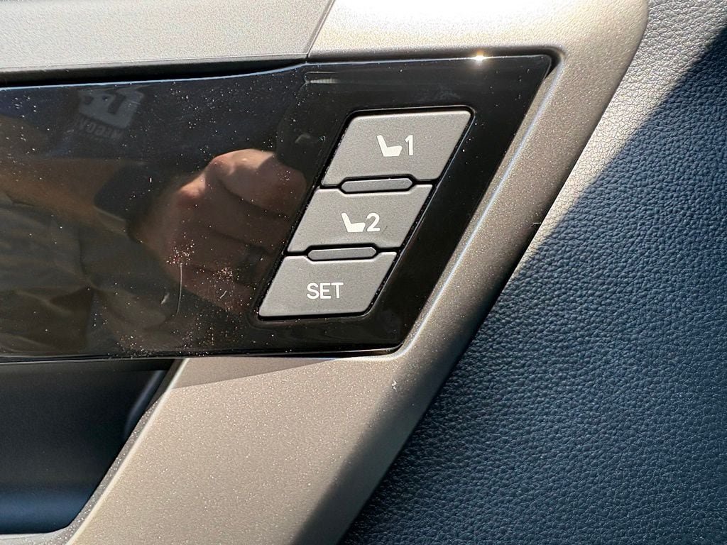 New 2026 Toyota Tundra Limited AWD/4WD image 26