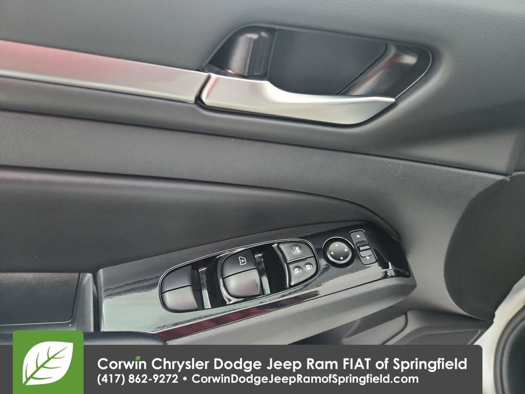 Used 2024 Nissan Altima 2.5 SR image 21