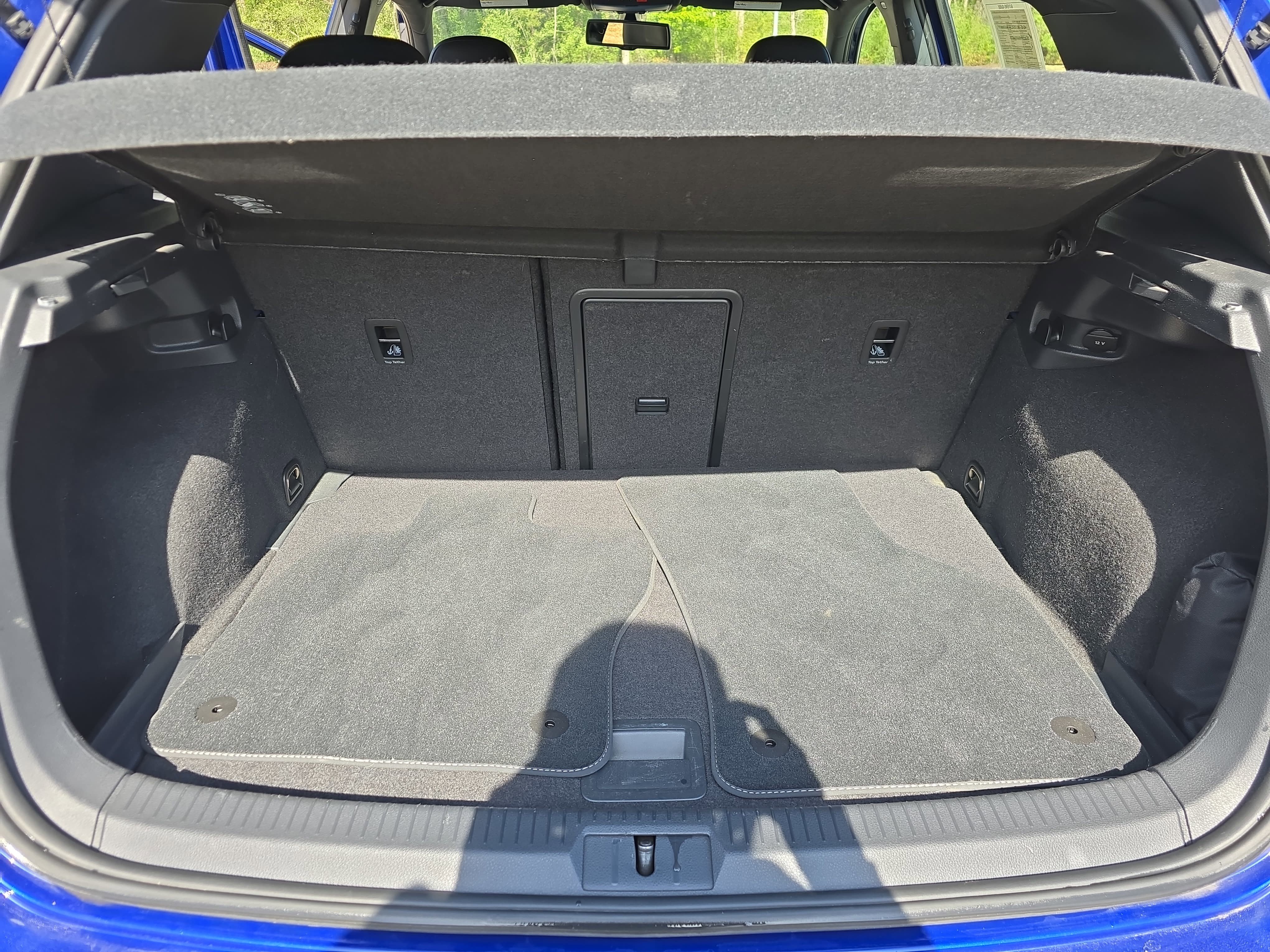 Used 2015 Volkswagen Golf R 4-Door AWD/4WD image 13