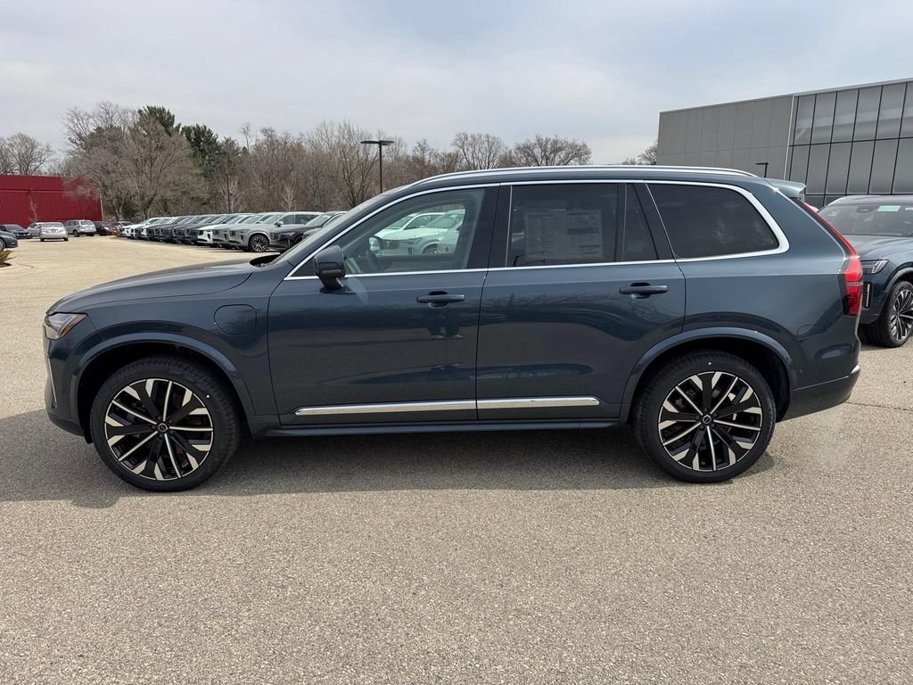 New 2026 Volvo XC90 T8 Plus w/ Protection Package Premier AWD/4WD image 2