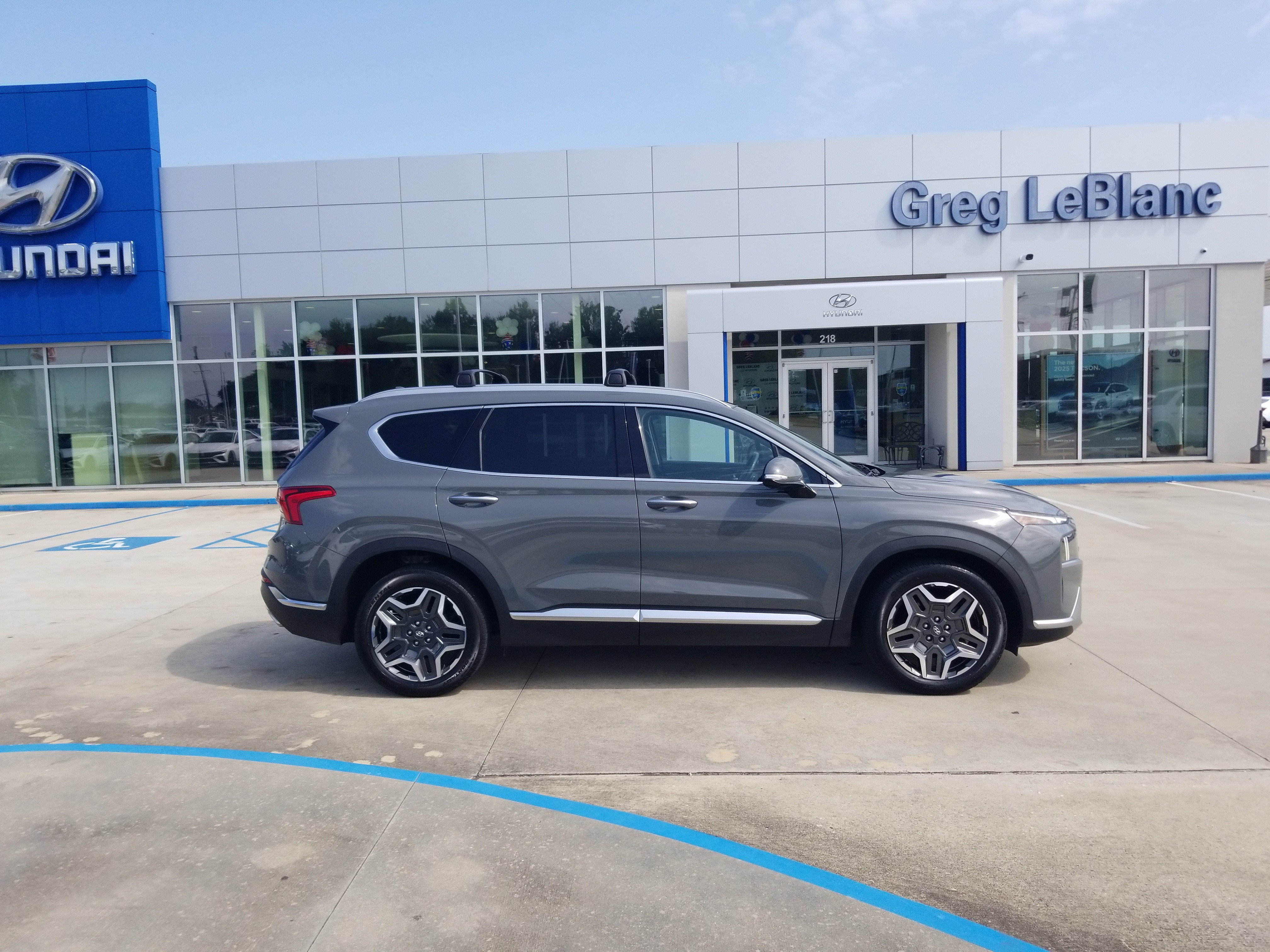 Used 2021 Hyundai Santa Fe Limited FWD image 8