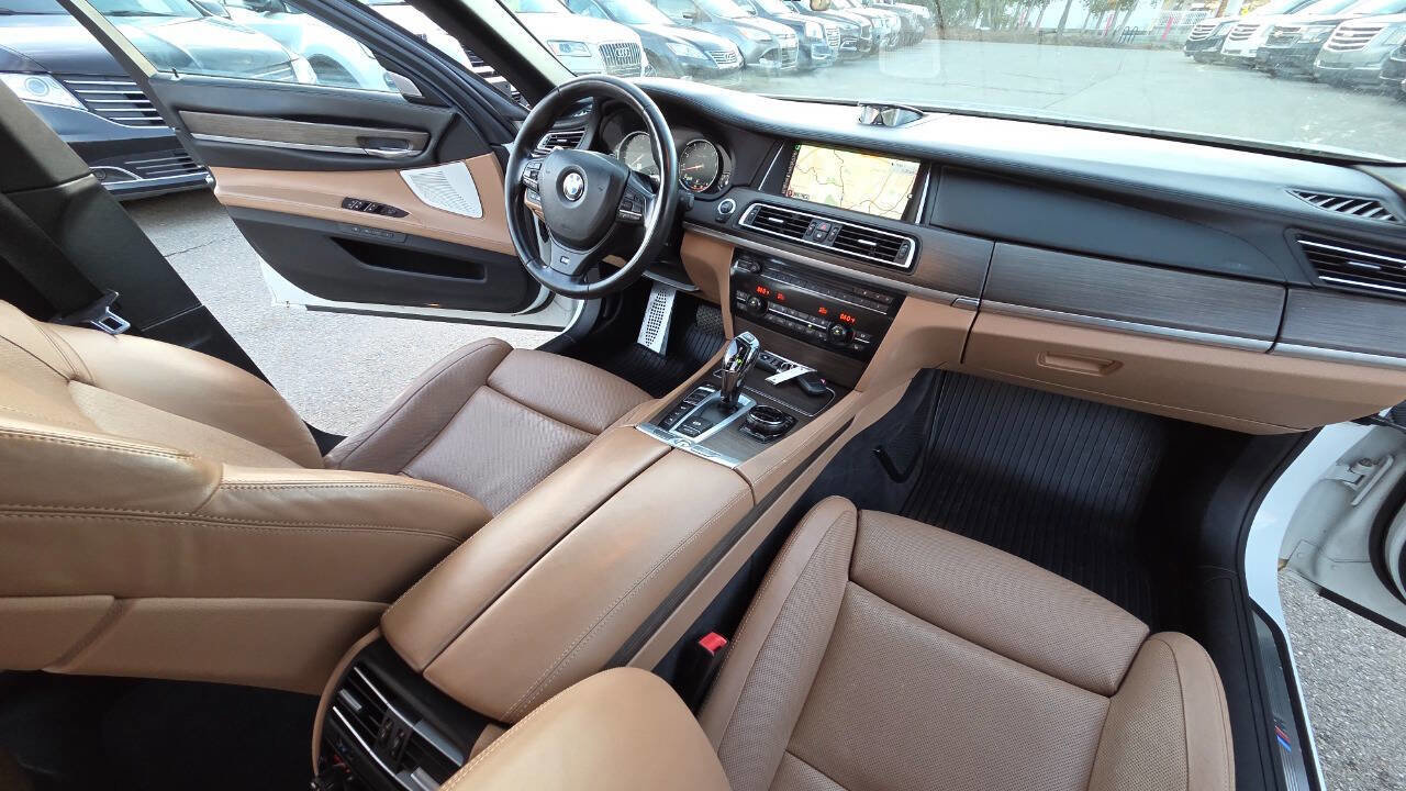 Used 2015 BMW 750i xDrive AWD/4WD image 44