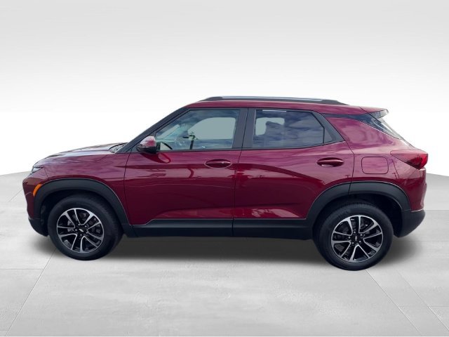 Certified 2024 Chevrolet TrailBlazer LT w/ LT Cold Weather Package FWD image 3