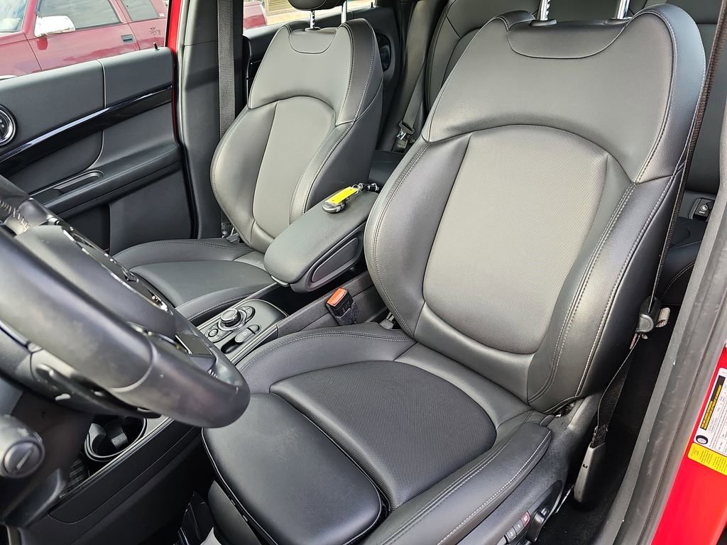 Used 2023 MINI Cooper Countryman S w/ Premium Package image 18