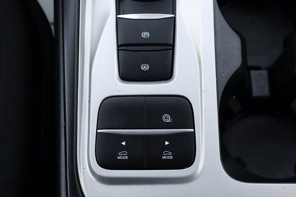 Used 2022 Ford Explorer XLT image 31