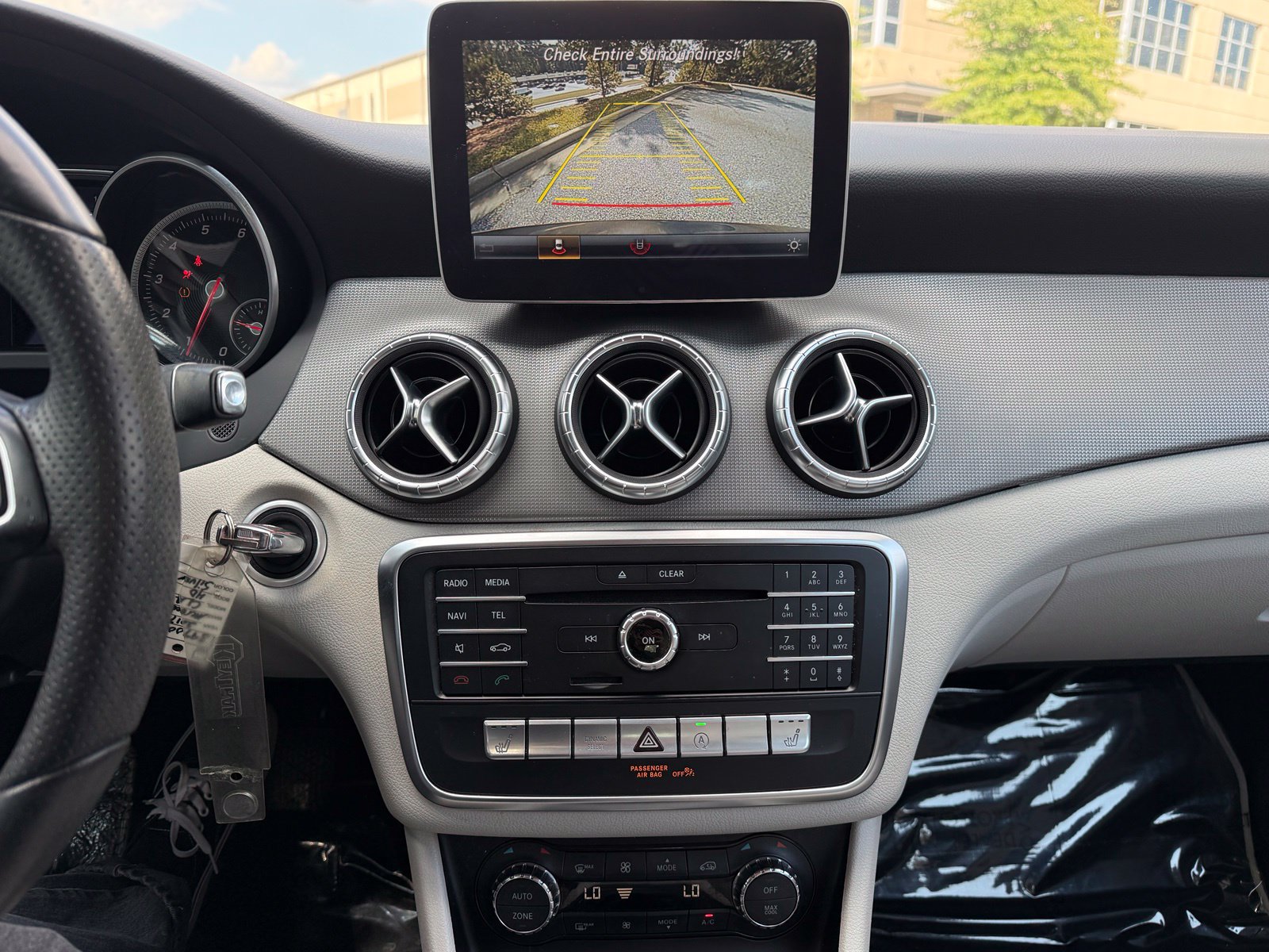 Used 2017 Mercedes-Benz CLA 250 4MATIC image 31