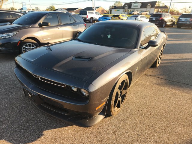 Used 2018 Dodge Challenger R/T Scat Pack w/ Driver Convenience Group RWD image 3