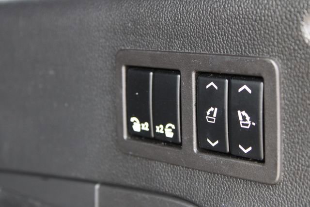 Used 2020 Cadillac Escalade ESV Platinum RWD image 11