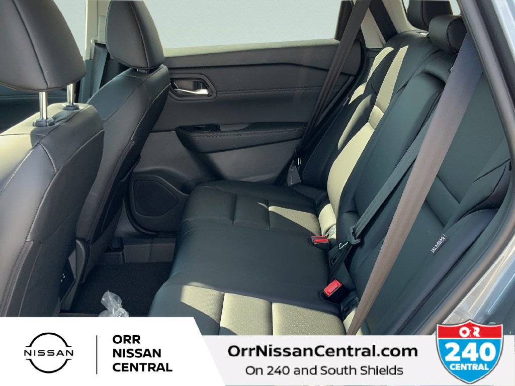 New 2027 Nissan Rogue Dark Armor FWD image 13