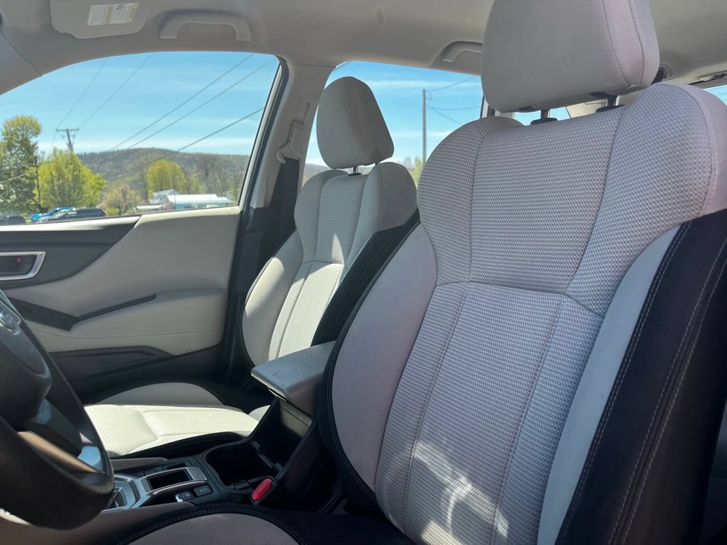 Used 2023 Subaru Forester AWD/4WD image 9