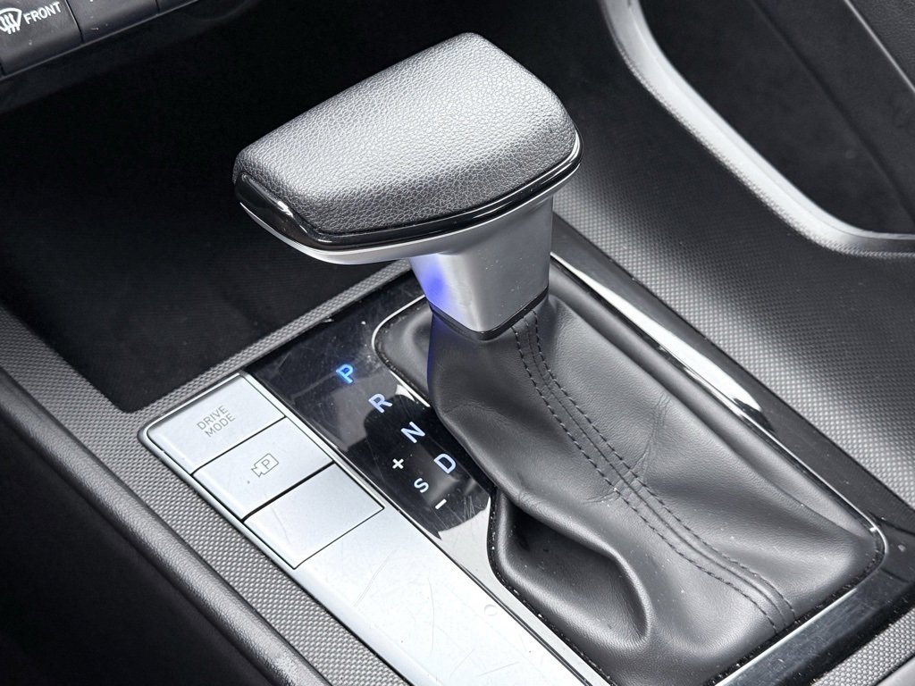 Certified 2024 Hyundai Elantra SEL image 17