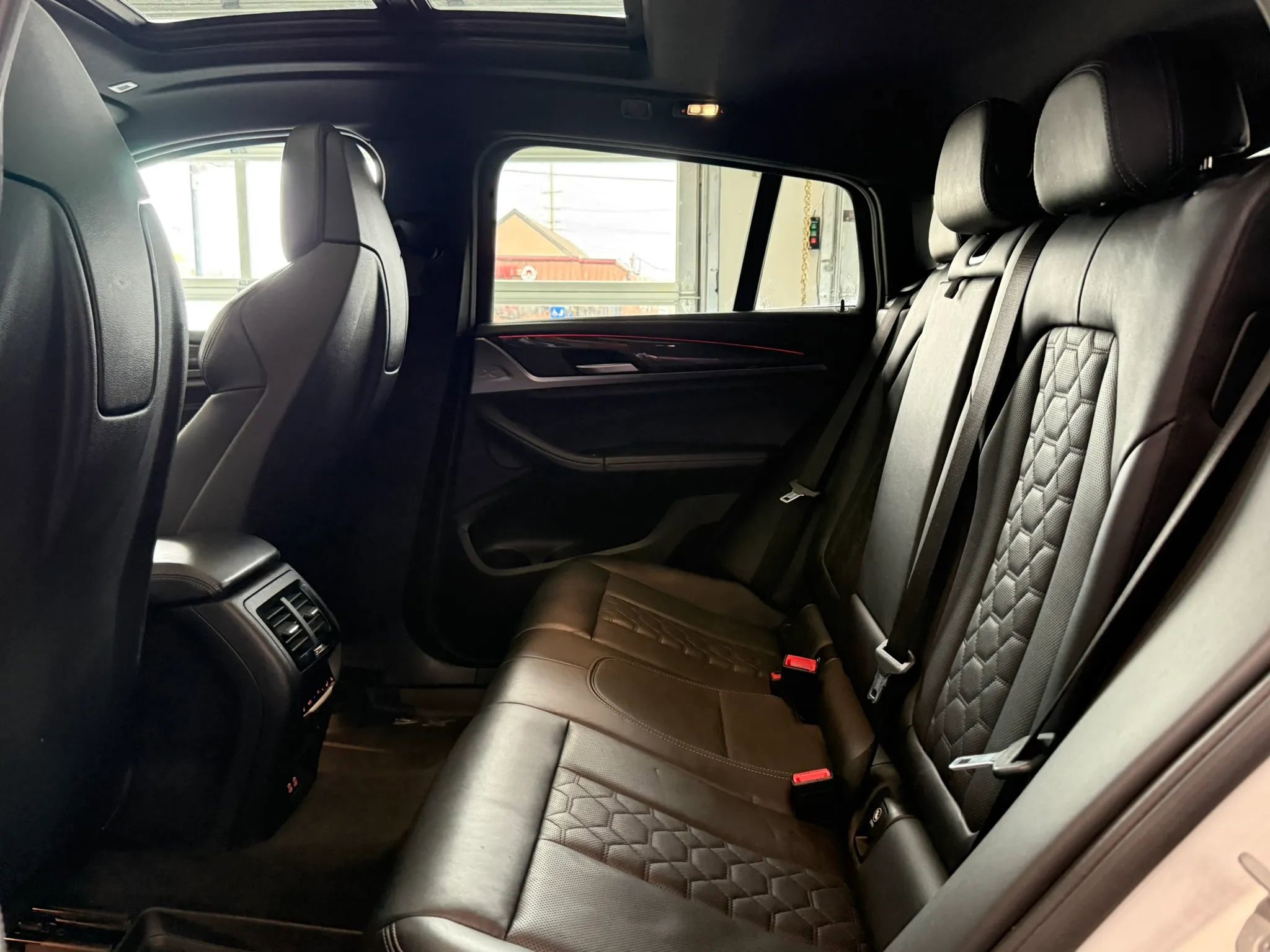 Used 2021 BMW X4 M w/ Executive Package image 28