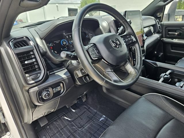Used 2025 RAM 3500 Limited AWD/4WD image 18