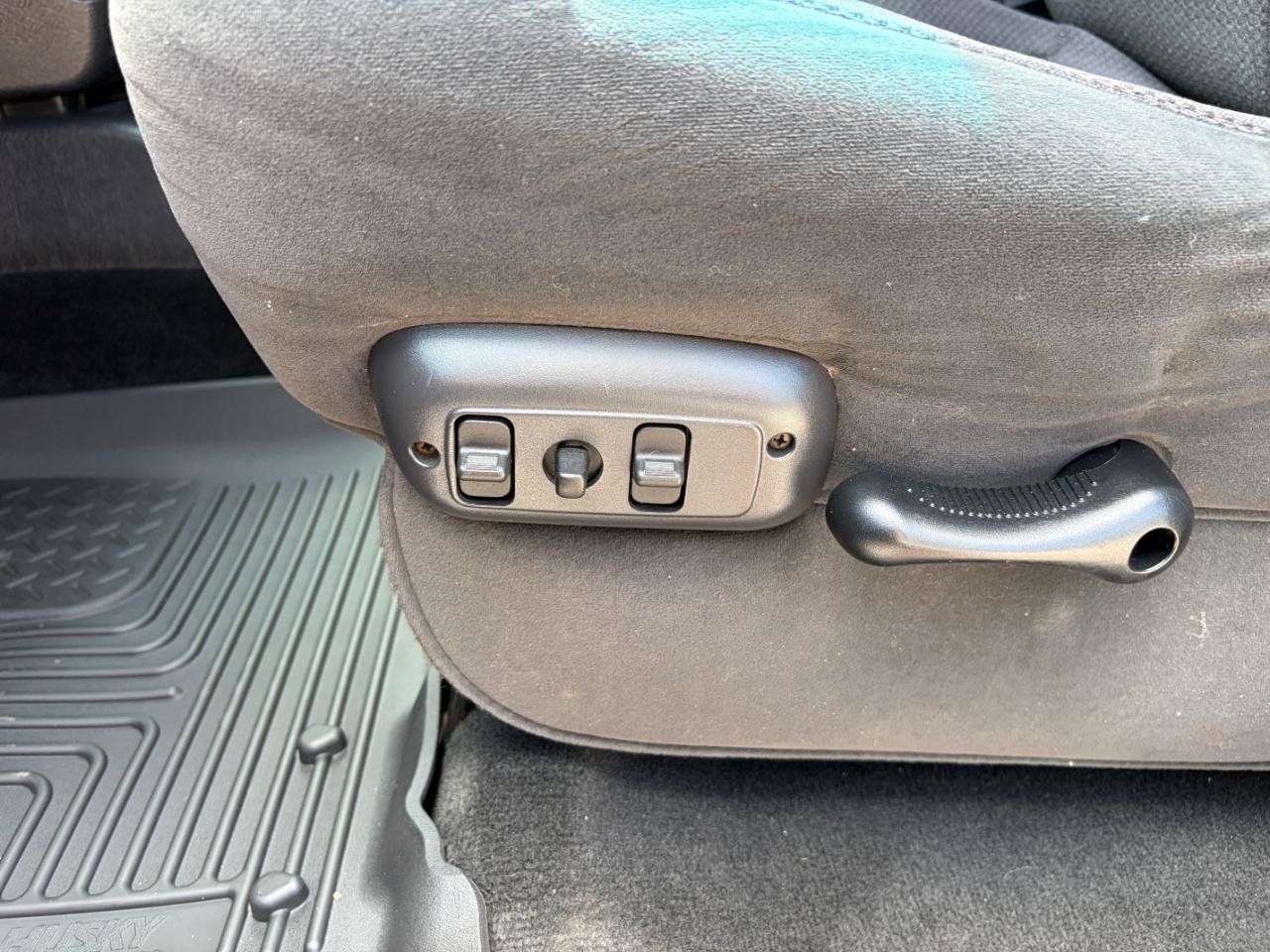 Used 2004 Dodge Ram 3500 Truck SLT AWD/4WD image 11