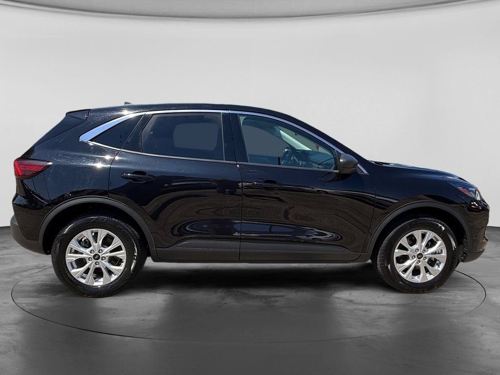 Used 2024 Ford Escape Active AWD/4WD image 11