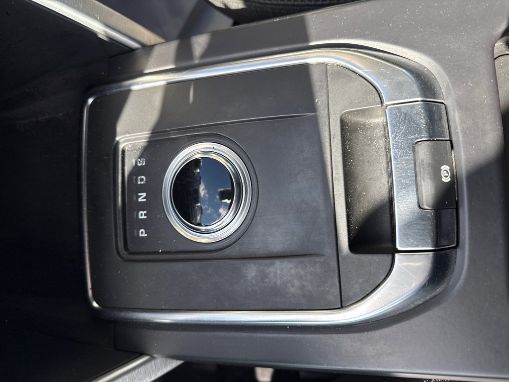 Used 2019 Land Rover Discovery Sport SE image 10