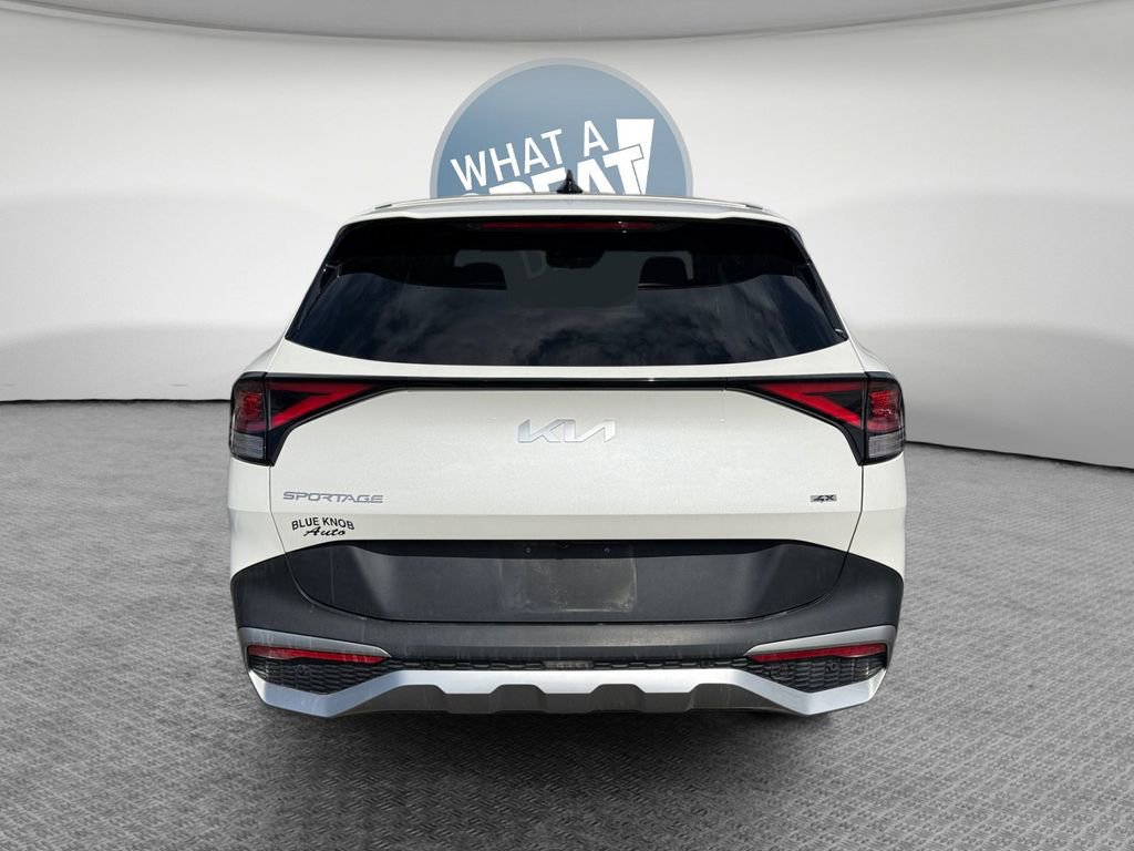 Used 2024 Kia Sportage LX image 5