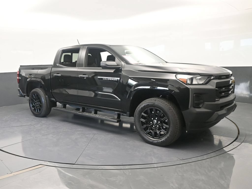 Used 2026 Chevrolet Colorado W/T w/ WT Custom Package RWD image 8