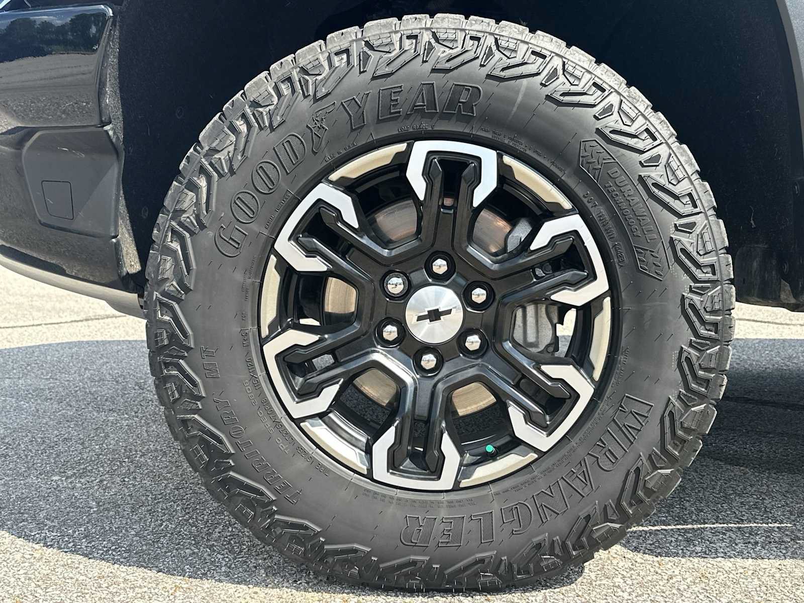 Certified 2024 Chevrolet Silverado 1500 ZR2 w/ Technology Package AWD/4WD image 14