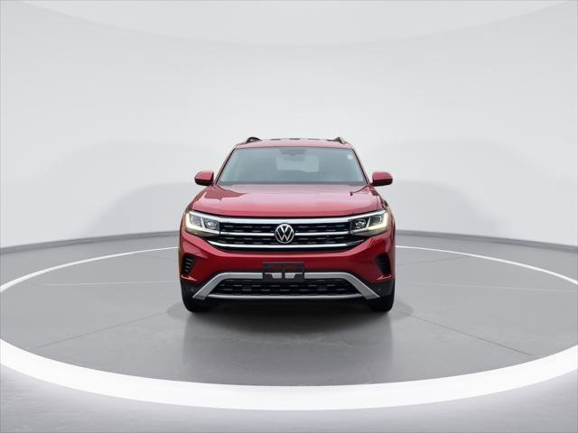 Certified 2022 Volkswagen Atlas SE w/ Black Wheel Package image 3
