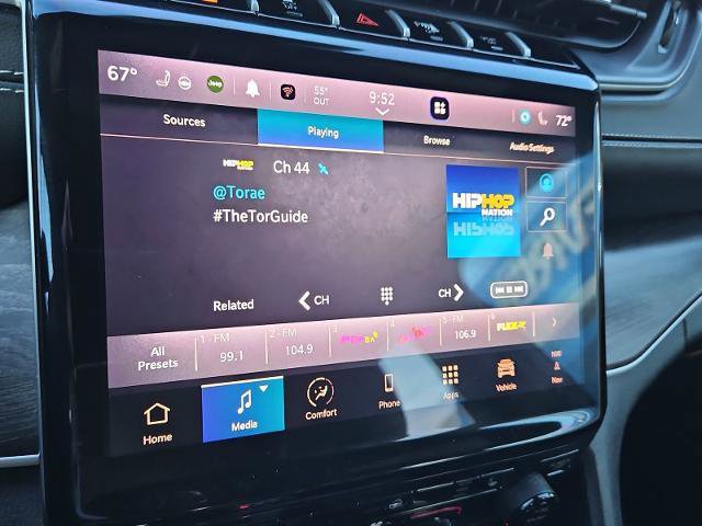 Used 2025 Jeep Grand Cherokee L Limited w/ Black Appearance Package image 13