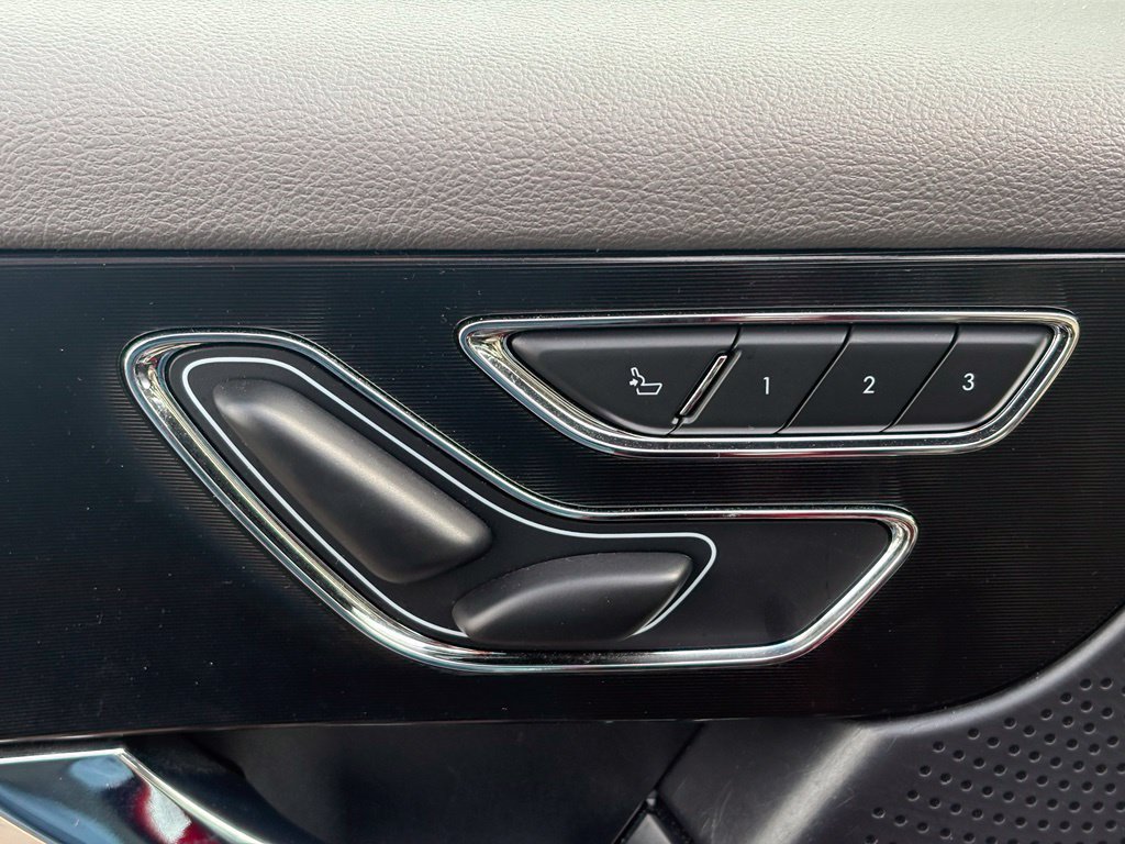 Used 2023 Lincoln Corsair AWD w/ Equipment Group 101A image 9