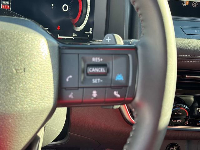 Used 2025 Nissan Rogue SL w/ Tech Package image 31