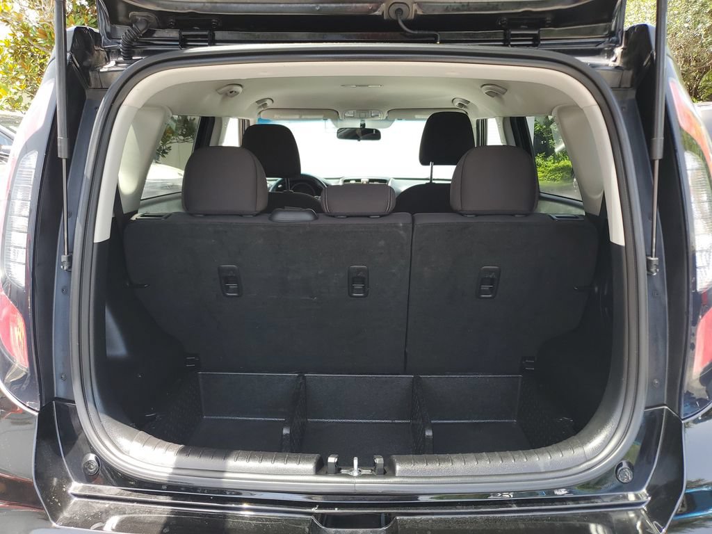 Used 2017 Kia Soul w/ Convenience Package FWD image 9