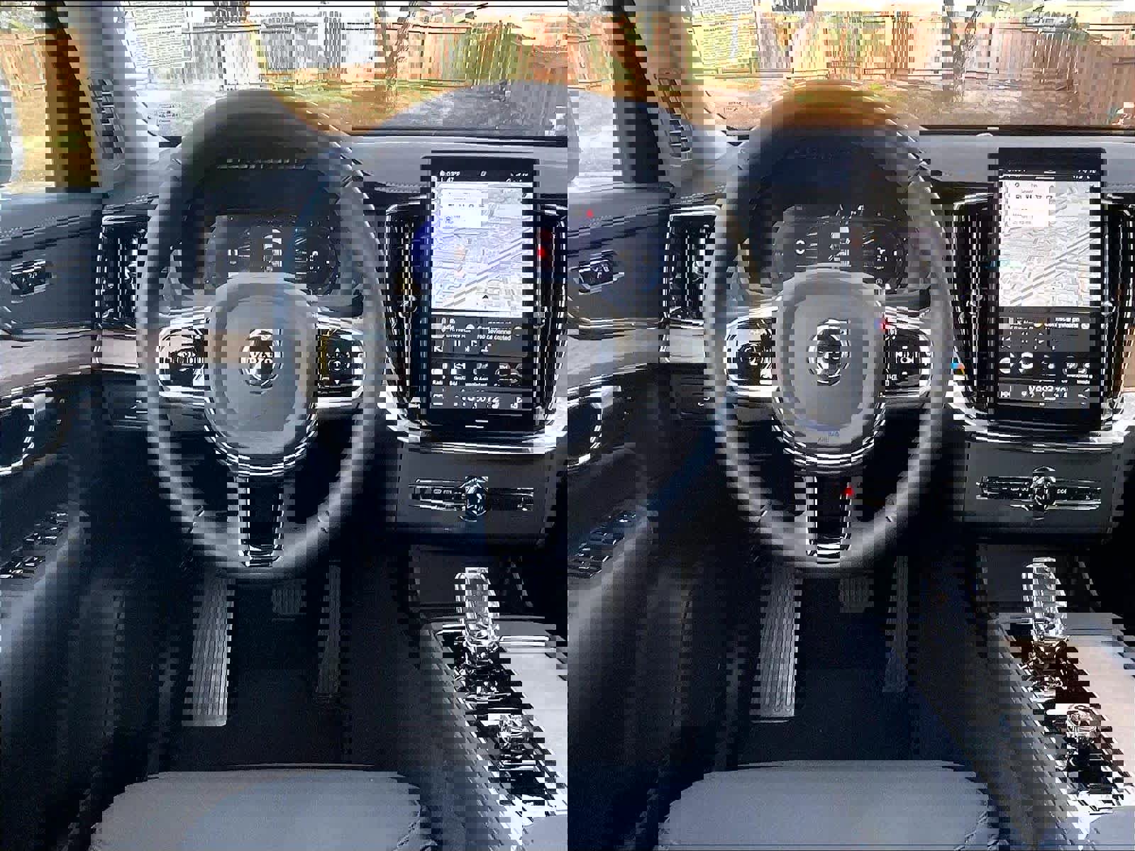 Used 2025 Volvo XC90 B6 Core w/ Protection Package Premier image 7