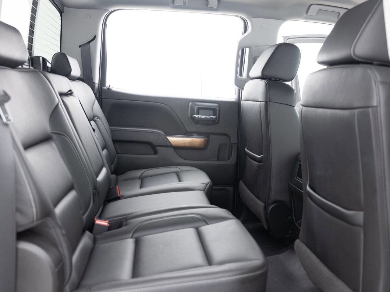 Used 2018 Chevrolet Silverado 1500 LTZ w/ Sport Package image 29