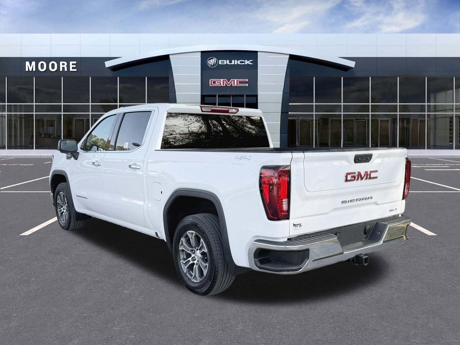 Used 2024 GMC Sierra 1500 SLT AWD/4WD image 5