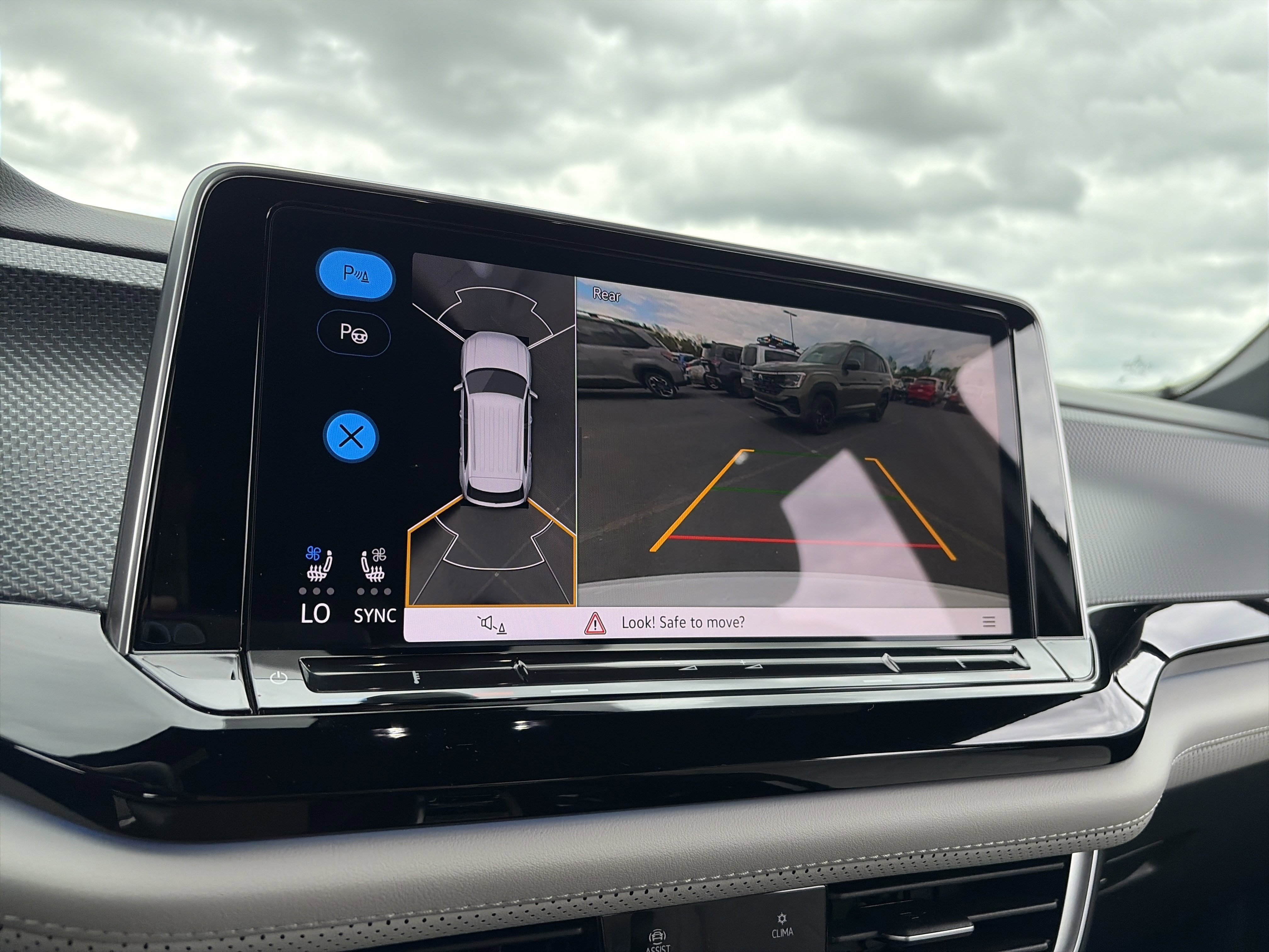 Used 2024 Volkswagen Atlas Cross Sport SEL Premium R-Line image 62