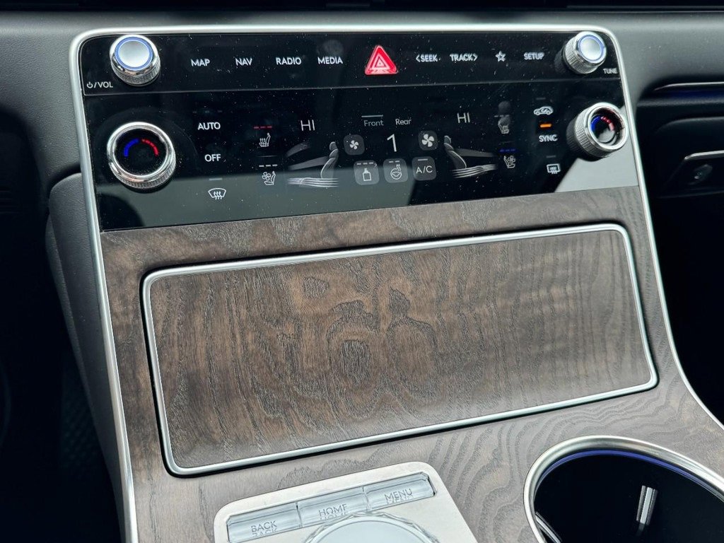 Certified 2025 Genesis GV80 2.5T Prestige image 20