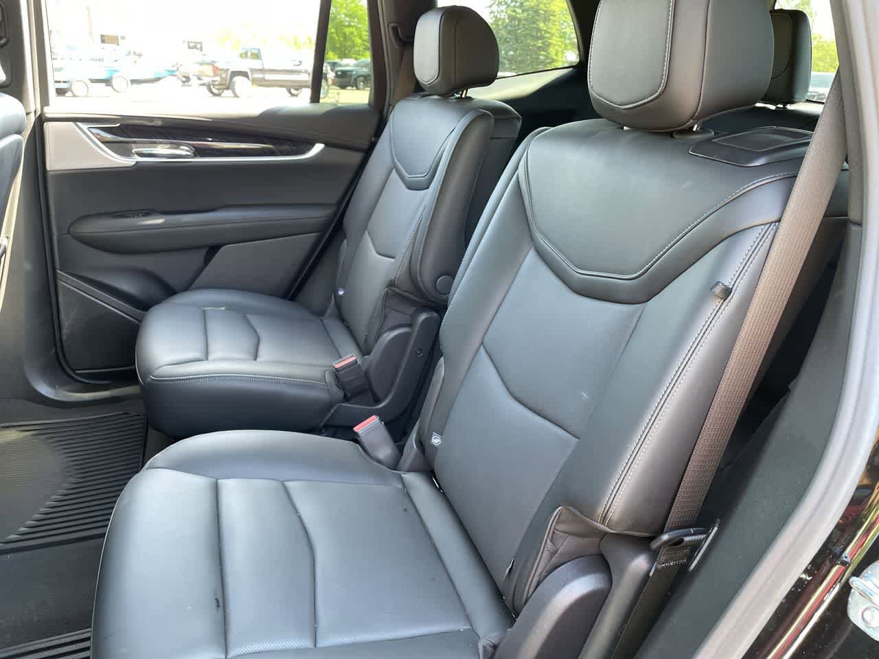 Used 2025 Cadillac XT6 Premium Luxury AWD/4WD image 20