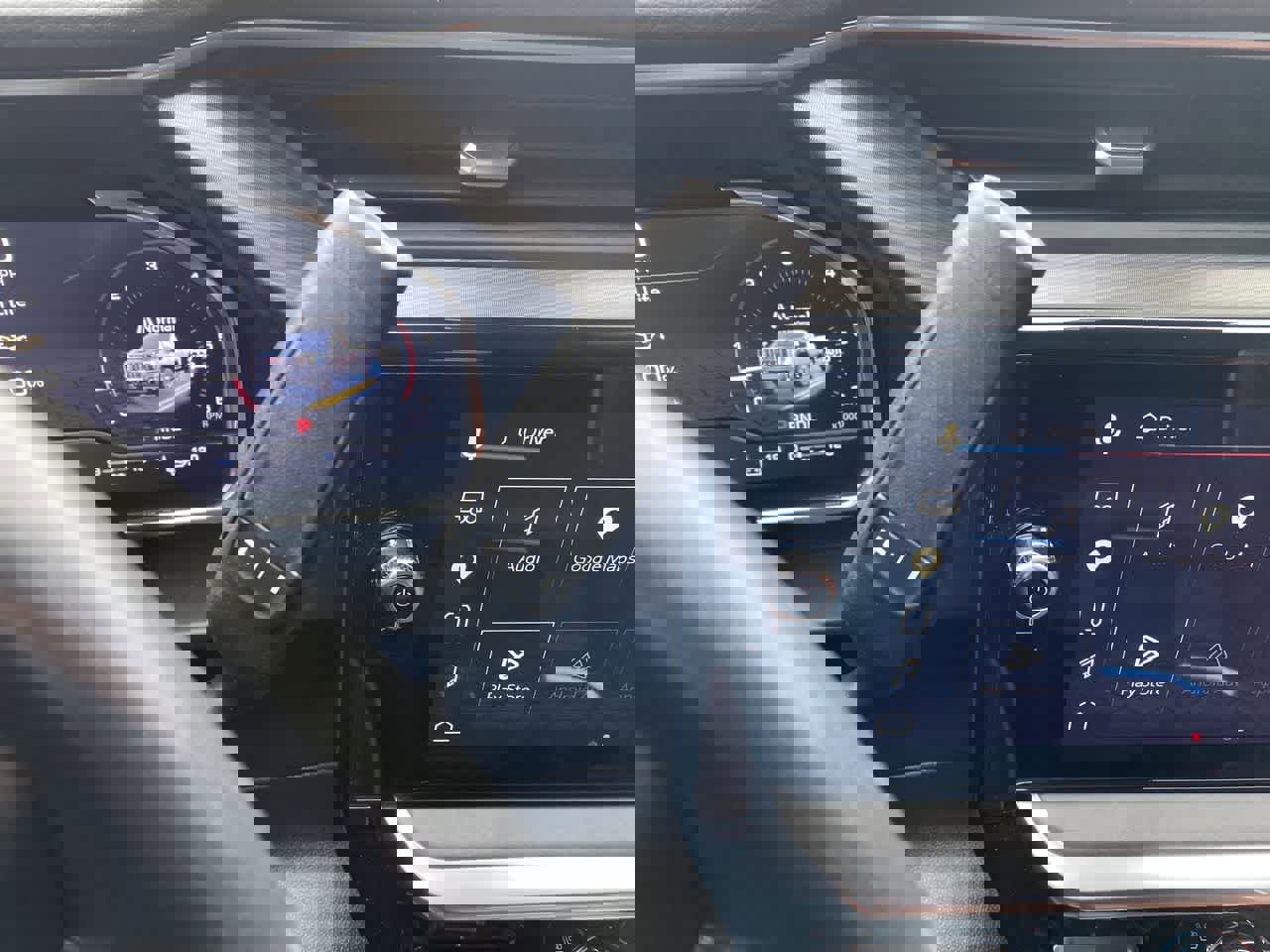 Used 2024 GMC Sierra 3500 Denali Ultimate AWD/4WD image 25