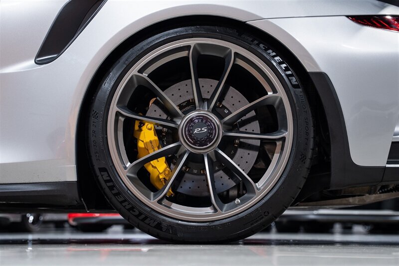 Used 2016 Porsche 911 GT3 RS RWD image 13