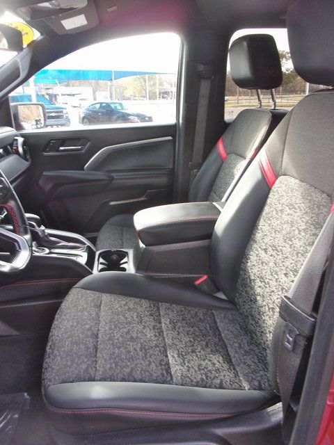 Used 2023 Chevrolet Colorado Z71 w/ Z71 Convenience Package 2 image 26