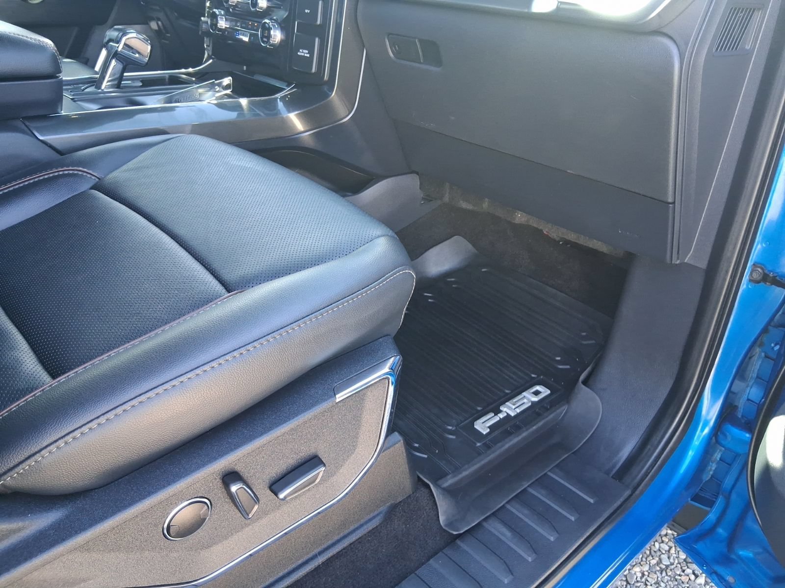Used 2021 Ford F150 Lariat w/ Equipment Group 502A High AWD/4WD image 14
