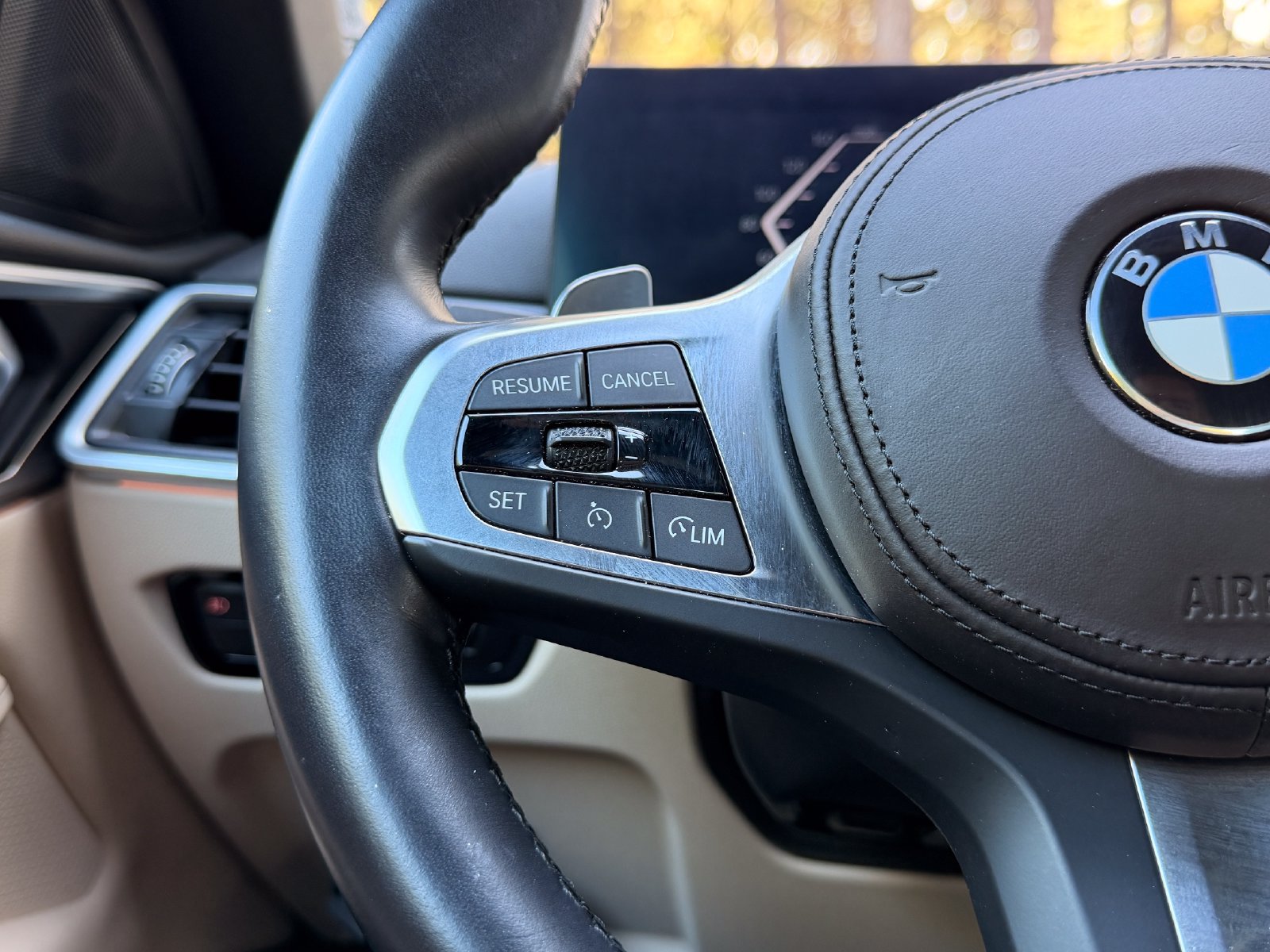 Used 2024 BMW 430i Convertible w/ M Sport Package RWD image 18