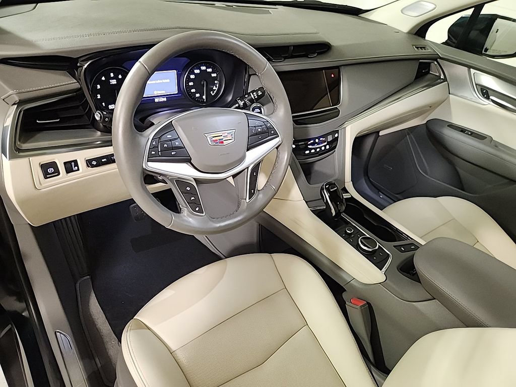 Used 2024 Cadillac XT5 Premium Luxury w/ Technology Package FWD image 11