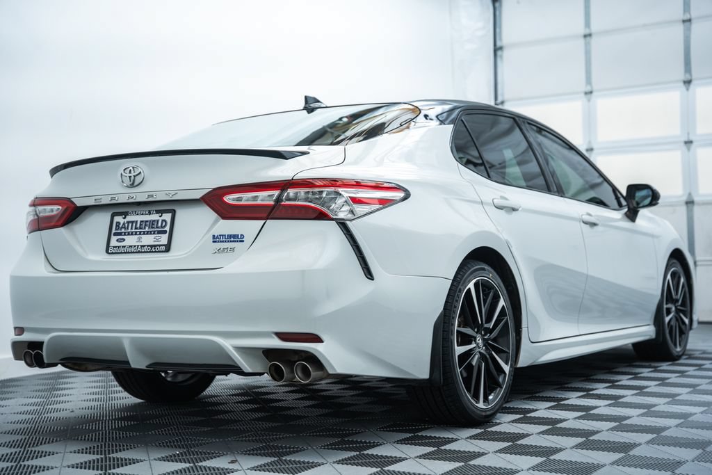 Used 2020 Toyota Camry XSE w/ Navigation Package FWD image 5