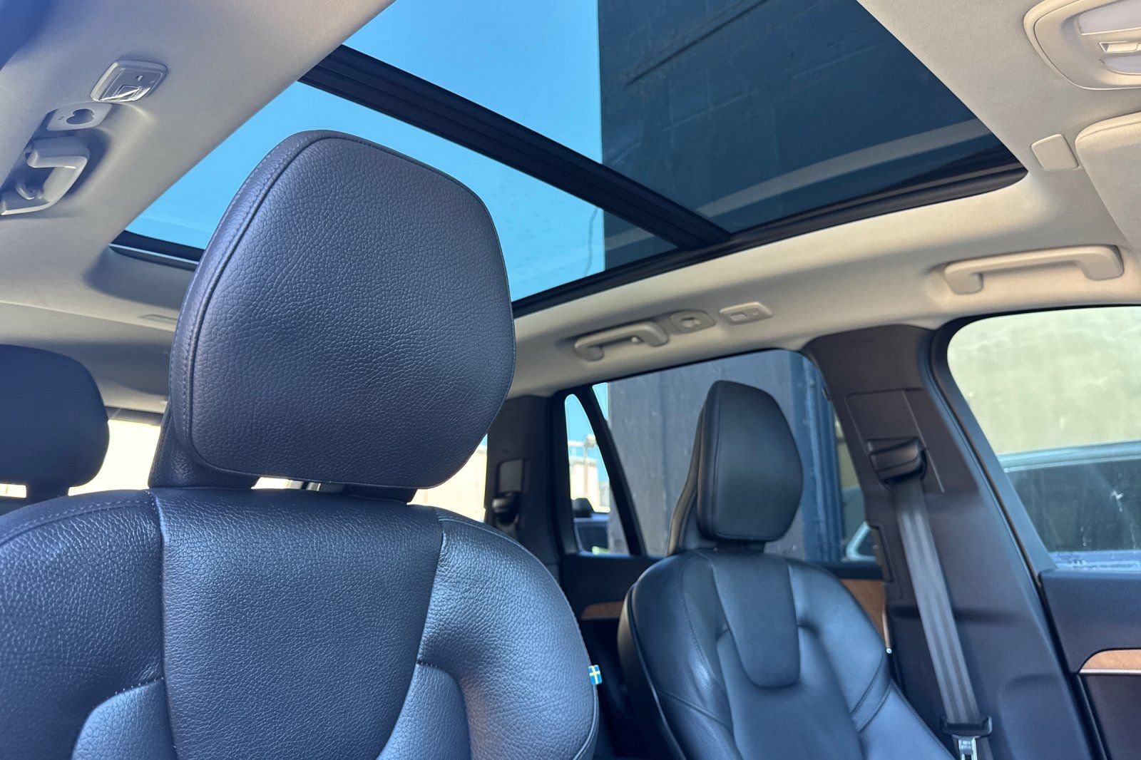 Used 2024 Volvo XC90 T8 Core w/ Protection Package Premier AWD/4WD image 19