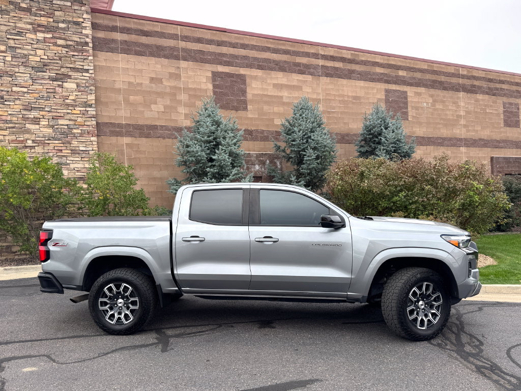 Used 2023 Chevrolet Colorado Z71 w/ Z71 Convenience Package 2 AWD/4WD image 6